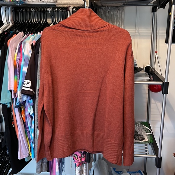 LuLus Sweater - Picture 2 of 6